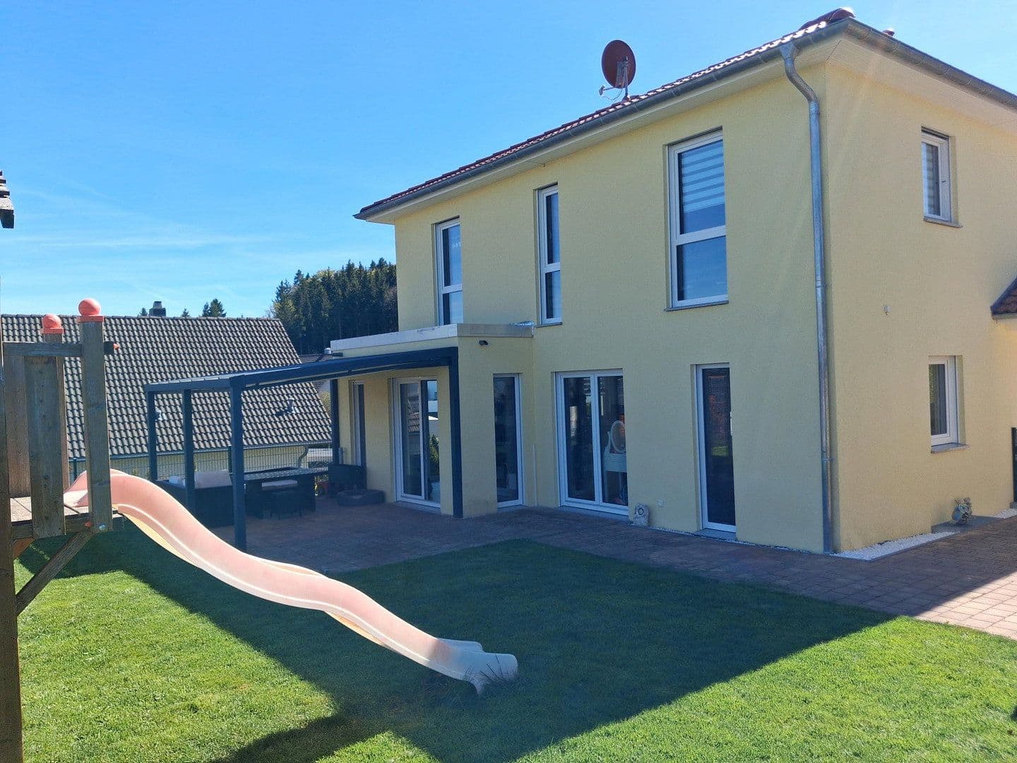 Prodej domu 141 m², pozemek 739 m², Obernheim, Bádensko-Württembersko Prodej domu 141 m², pozemek 739 m², Obernheim, Bádensko-Württembersko