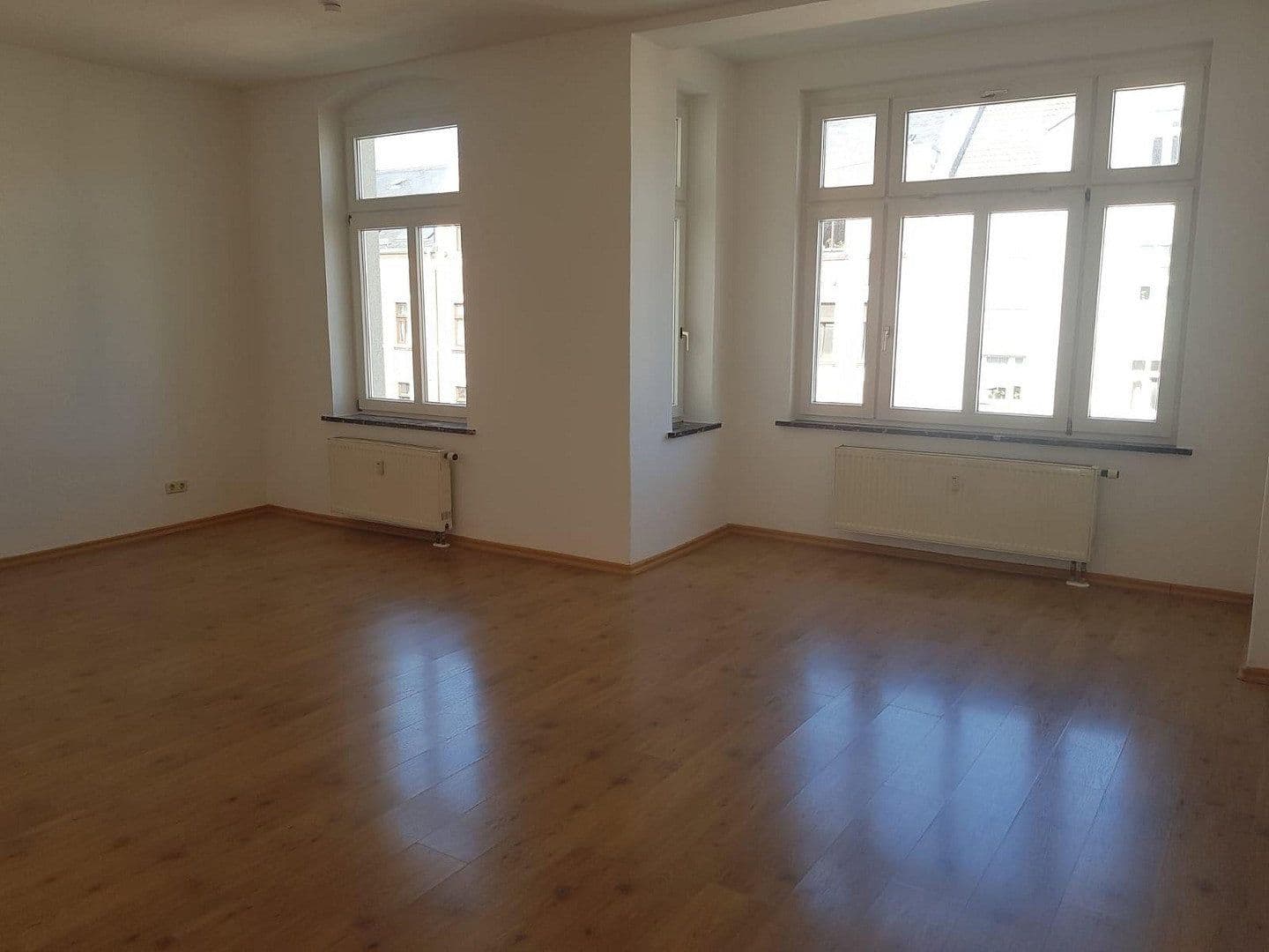 Prodej bytu 2+1 85 m², Rudolf-Marek-Straße 1, Chemnitz, Sasko Prodej bytu 2+1 85 m², Rudolf-Marek-Straße 1, Chemnitz, Sasko