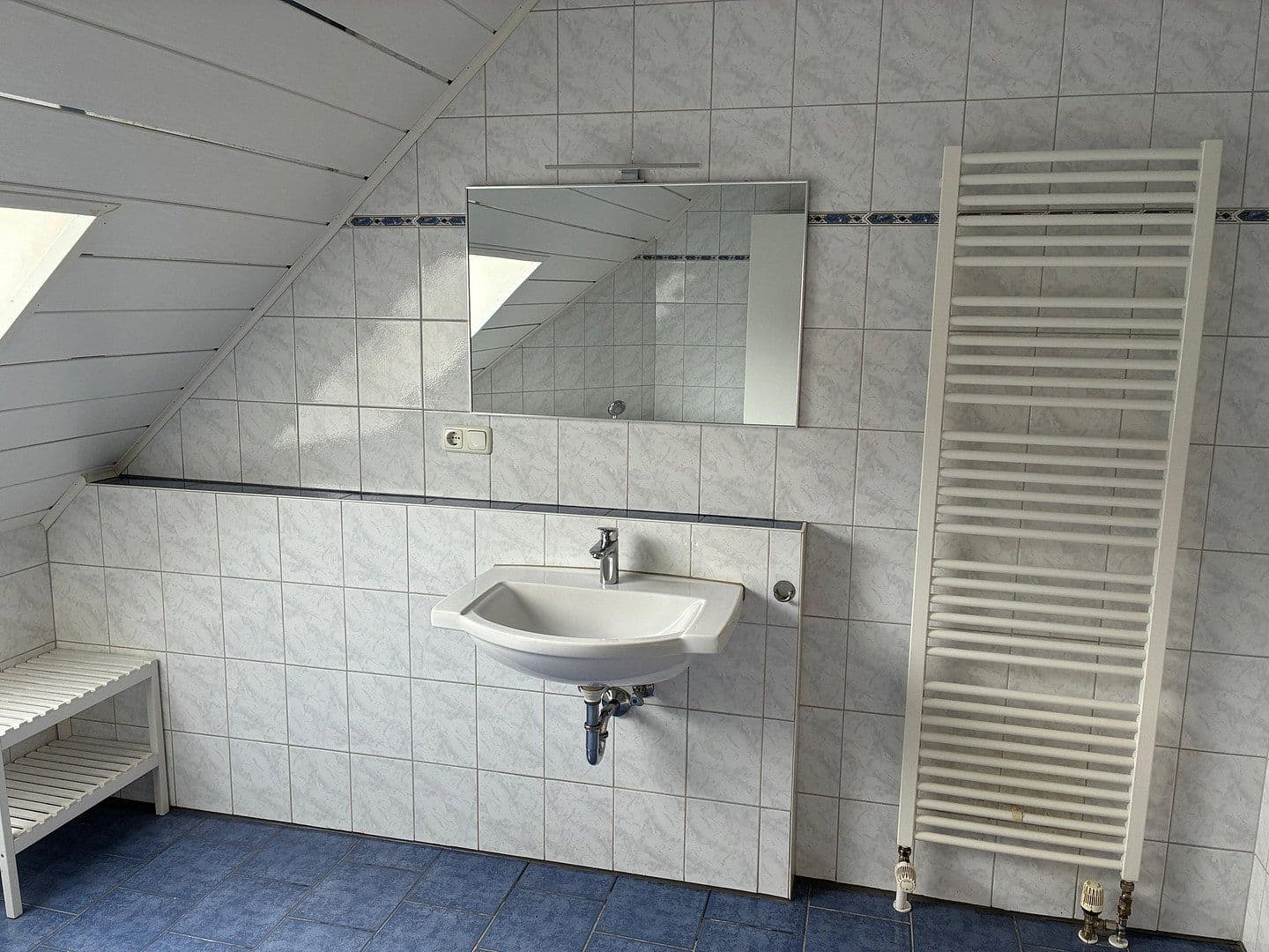 Pronájem domu 145 m², pozemek 264 m², Am Fohlenhof 26a, Geisenfeld, Bavorsko Pronájem domu 145 m², pozemek 264 m², Am Fohlenhof 26a, Geisenfeld, Bavorsko