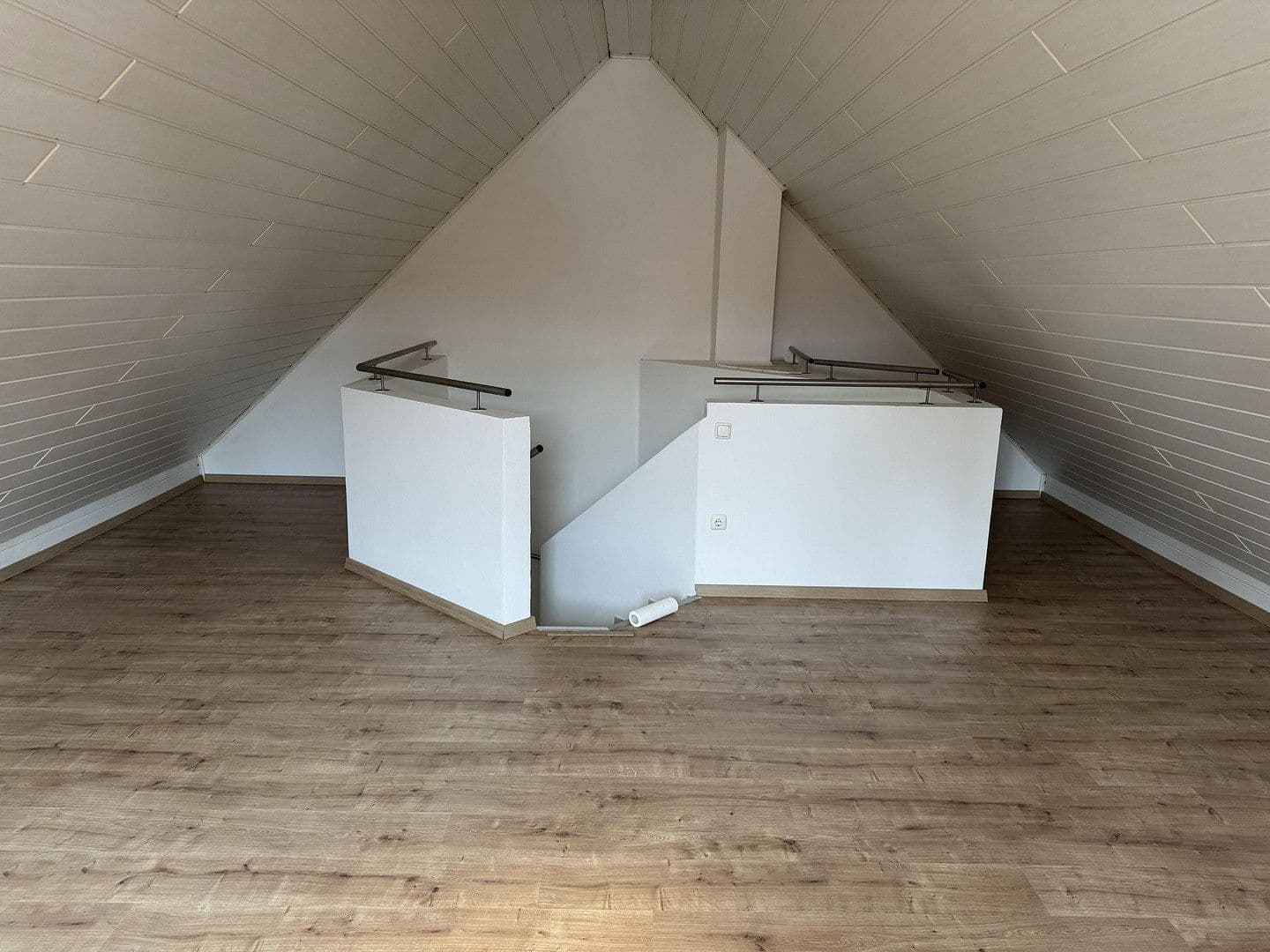 Pronájem domu 145 m², pozemek 264 m², Am Fohlenhof 26a, Geisenfeld, Bavorsko Pronájem domu 145 m², pozemek 264 m², Am Fohlenhof 26a, Geisenfeld, Bavorsko