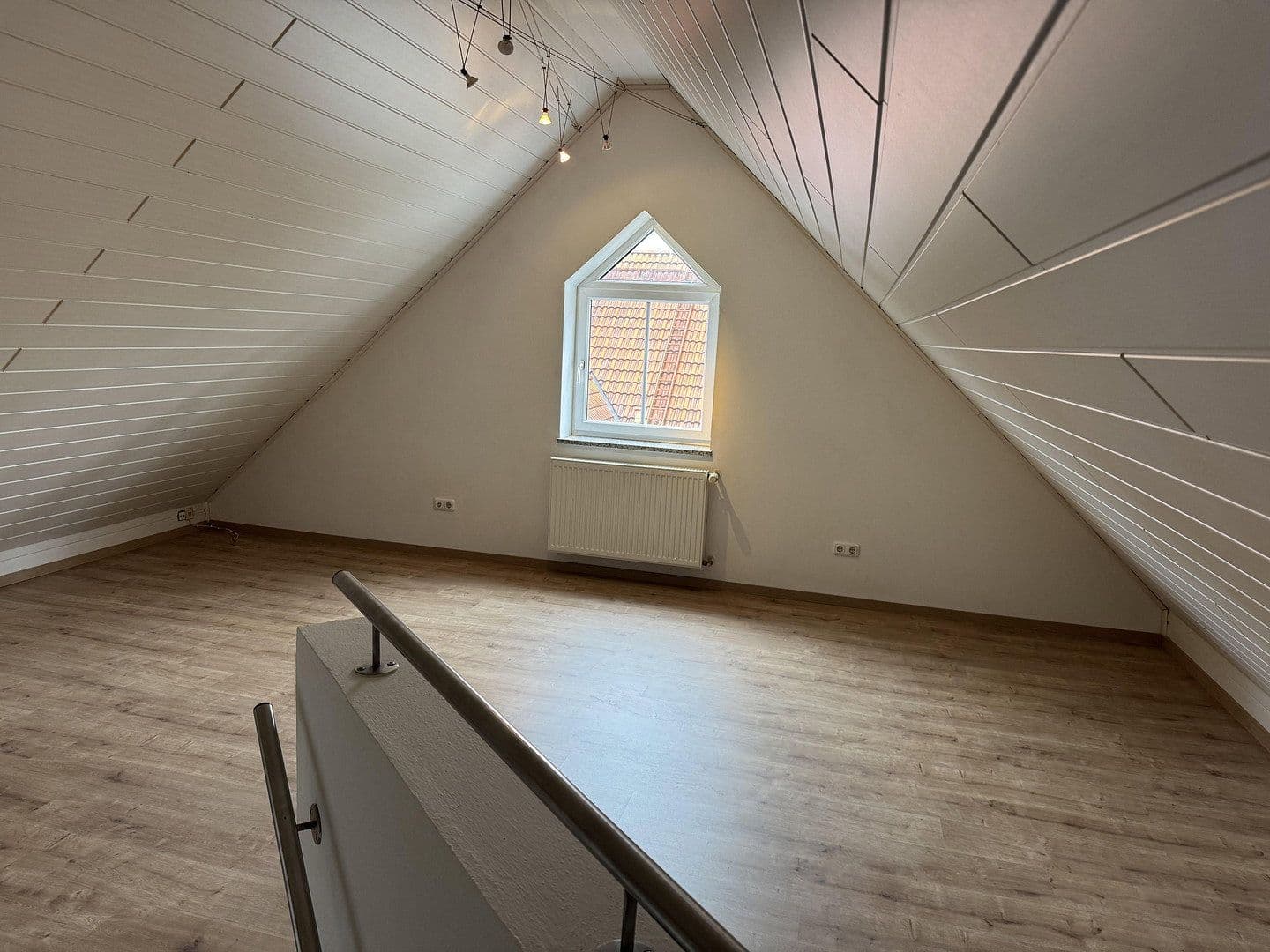 Pronájem domu 145 m², pozemek 264 m², Am Fohlenhof 26a, Geisenfeld, Bavorsko Pronájem domu 145 m², pozemek 264 m², Am Fohlenhof 26a, Geisenfeld, Bavorsko