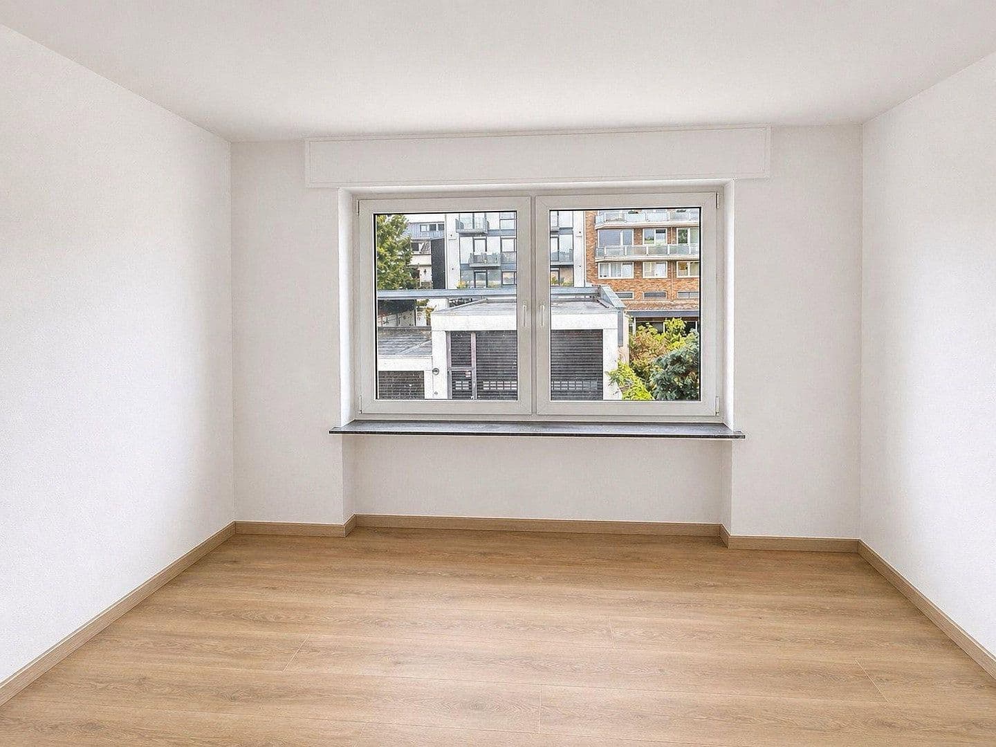 Pronájem bytu 2+1 46 m², Köln, Severní Porýní-Vestfálsko Pronájem bytu 2+1 46 m², Köln, Severní Porýní-Vestfálsko