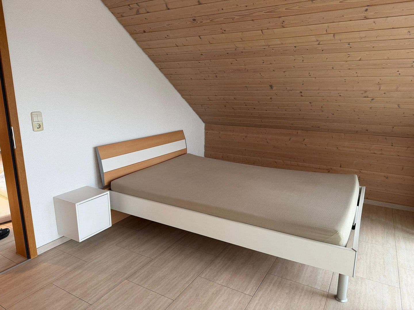 Pronájem bytu 1+1 74 m², Bad Friedrichshall, Bádensko-Württembersko Pronájem bytu 1+1 74 m², Bad Friedrichshall, Bádensko-Württembersko