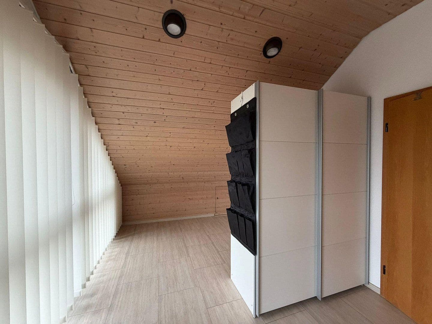 Pronájem bytu 1+1 74 m², Bad Friedrichshall, Bádensko-Württembersko Pronájem bytu 1+1 74 m², Bad Friedrichshall, Bádensko-Württembersko