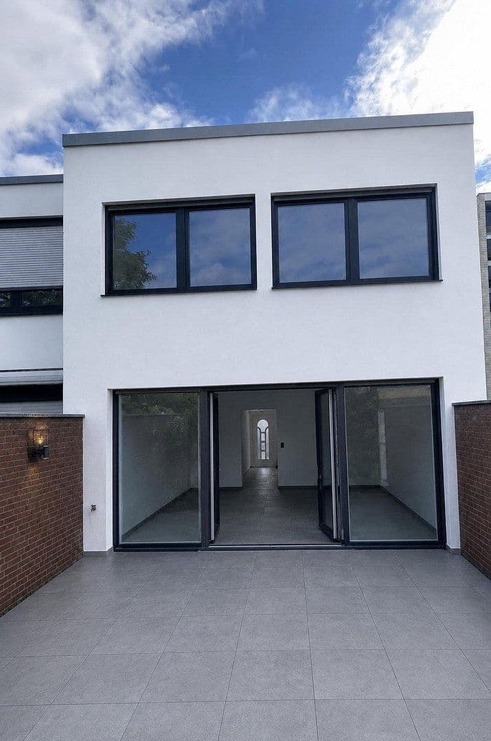Pronájem domu 105 m², pozemek 352 m², Moers, Severní Porýní-Vestfálsko Pronájem domu 105 m², pozemek 352 m², Moers, Severní Porýní-Vestfálsko