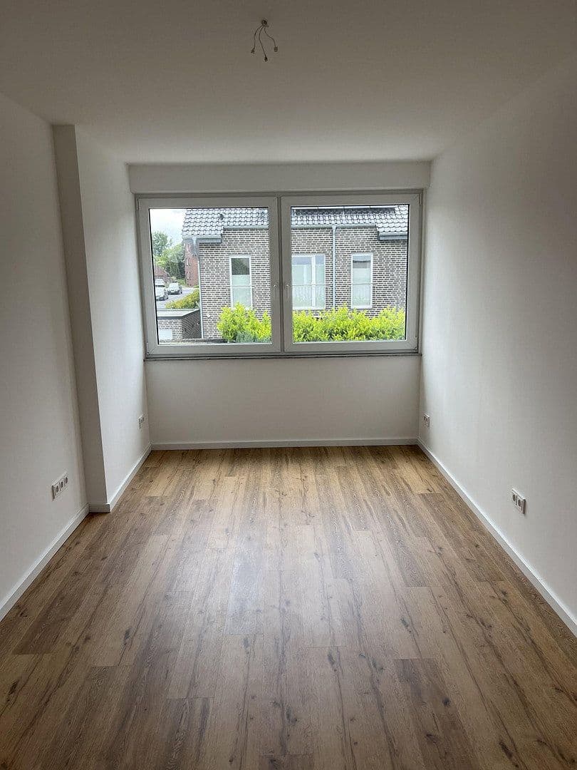 Pronájem domu 105 m², pozemek 352 m², Moers, Severní Porýní-Vestfálsko Pronájem domu 105 m², pozemek 352 m², Moers, Severní Porýní-Vestfálsko