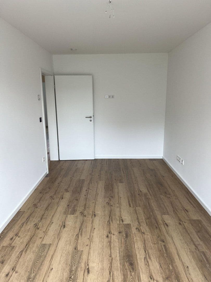 Pronájem domu 105 m², pozemek 352 m², Moers, Severní Porýní-Vestfálsko Pronájem domu 105 m², pozemek 352 m², Moers, Severní Porýní-Vestfálsko