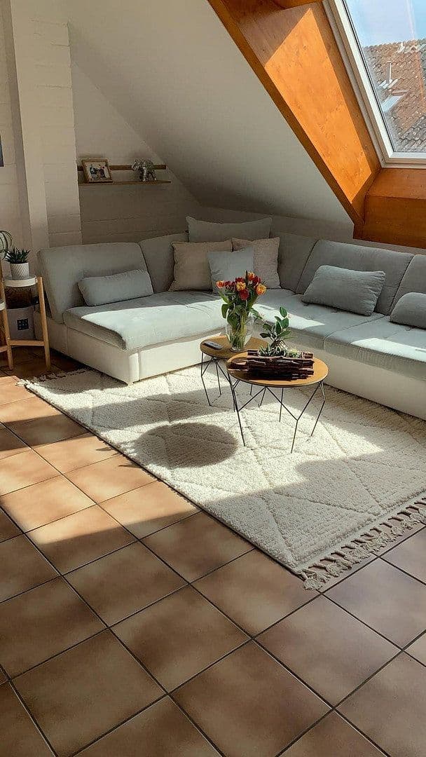 Pronájem bytu 3+1 73 m², Frankfurt am Main, Hessen Pronájem bytu 3+1 73 m², Frankfurt am Main, Hessen