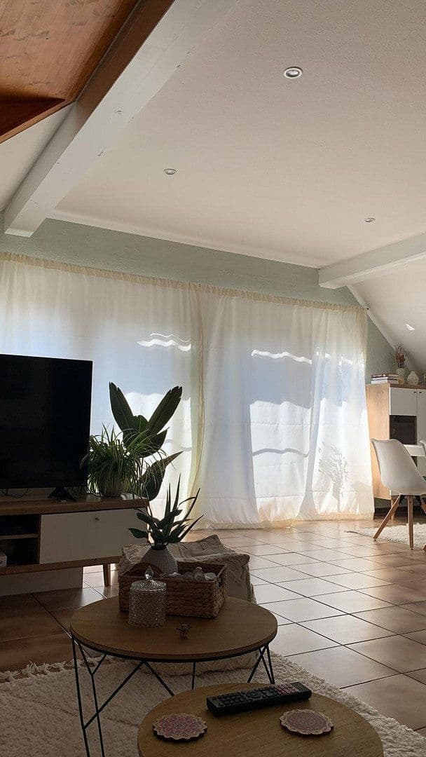 Pronájem bytu 3+1 73 m², Frankfurt am Main, Hessen Pronájem bytu 3+1 73 m², Frankfurt am Main, Hessen