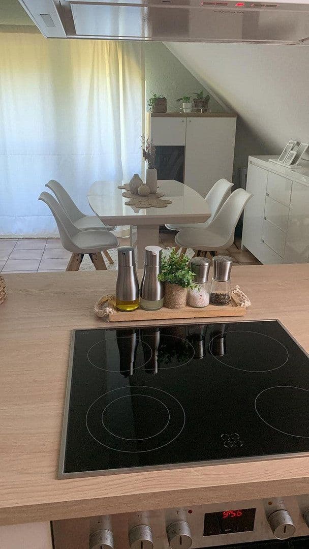 Pronájem bytu 3+1 73 m², Frankfurt am Main, Hessen Pronájem bytu 3+1 73 m², Frankfurt am Main, Hessen