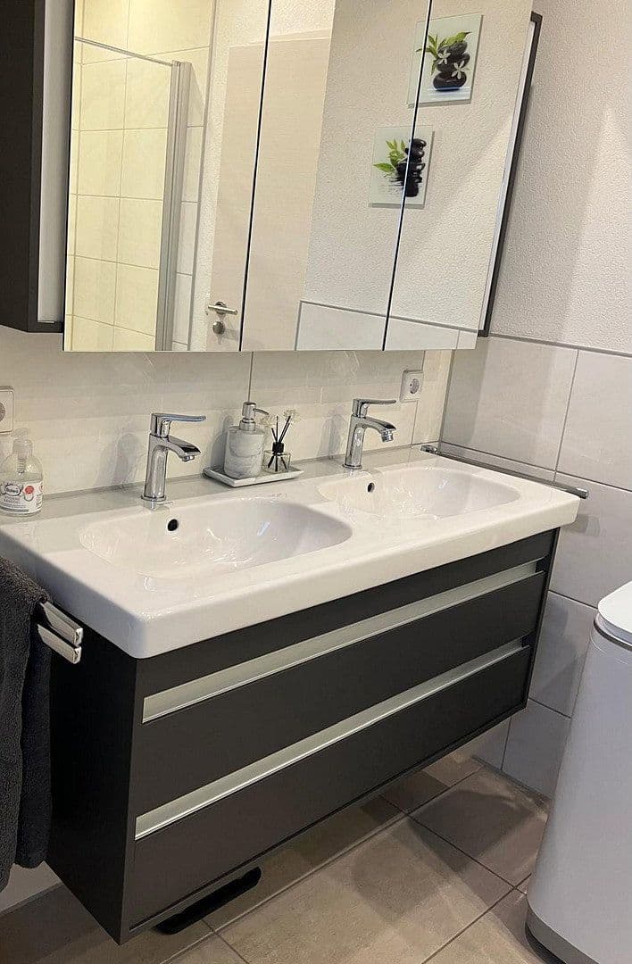 Pronájem bytu 3+1 73 m², Frankfurt am Main, Hessen Pronájem bytu 3+1 73 m², Frankfurt am Main, Hessen
