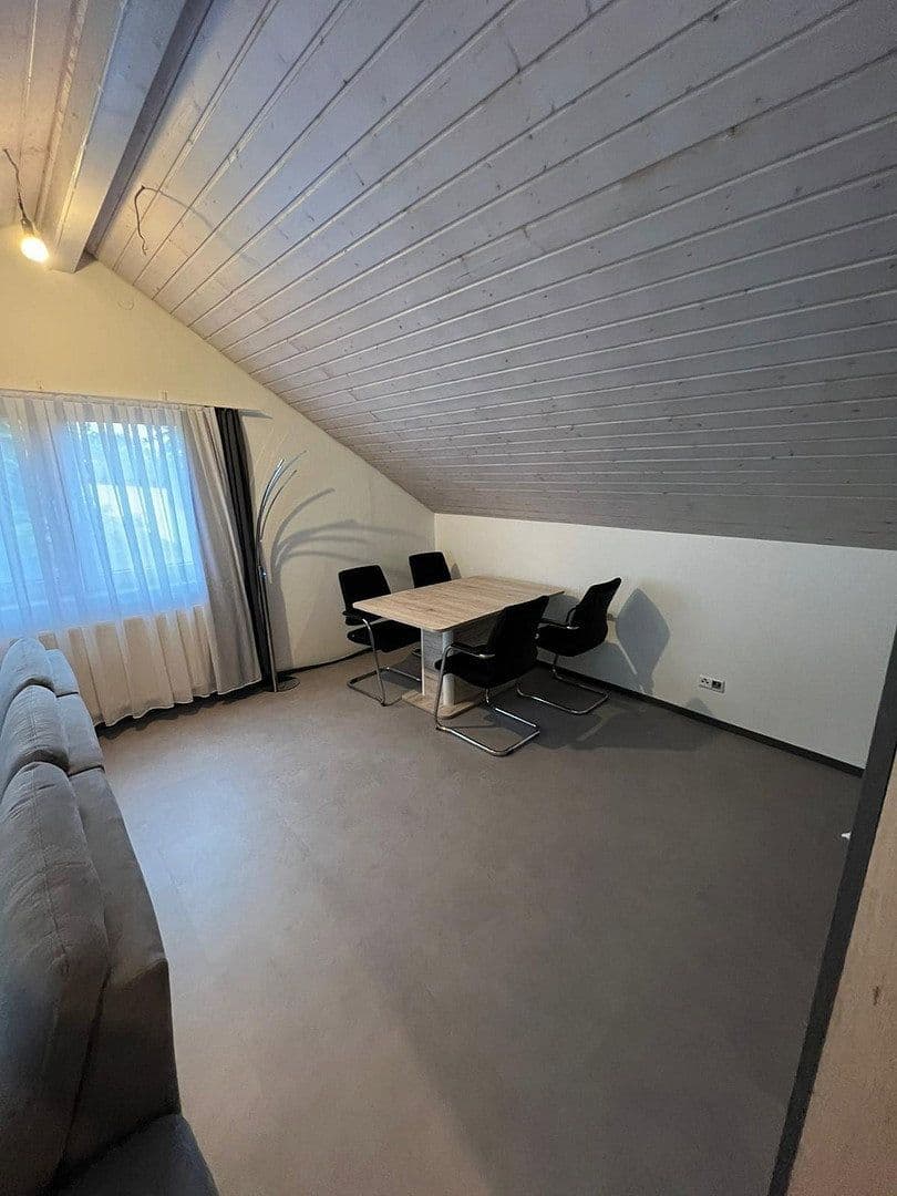 Pronájem bytu 1+1 36 m², Eisingen, Bádensko-Württembersko Pronájem bytu 1+1 36 m², Eisingen, Bádensko-Württembersko