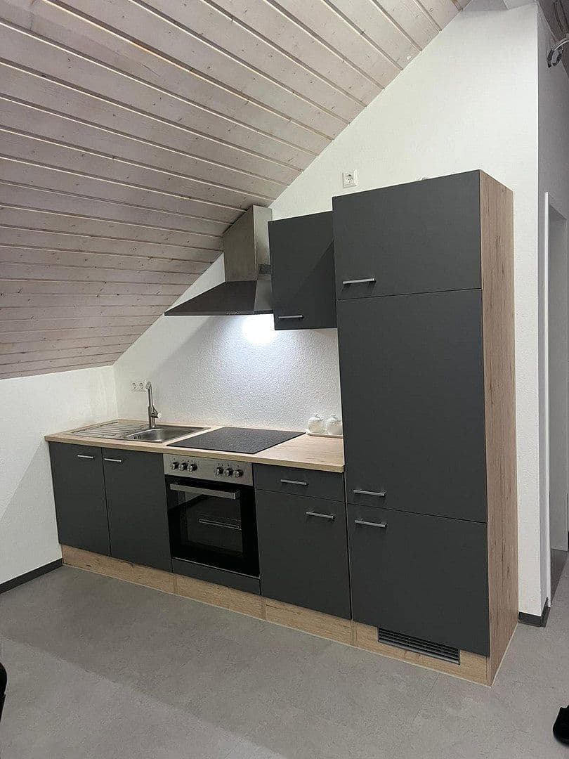 Pronájem bytu 1+1 36 m², Eisingen, Bádensko-Württembersko Pronájem bytu 1+1 36 m², Eisingen, Bádensko-Württembersko