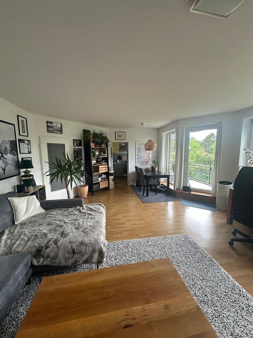 Pronájem bytu 2+1 66 m², Riensberger Str. 62, Bremen, Bremen Pronájem bytu 2+1 66 m², Riensberger Str. 62, Bremen, Bremen