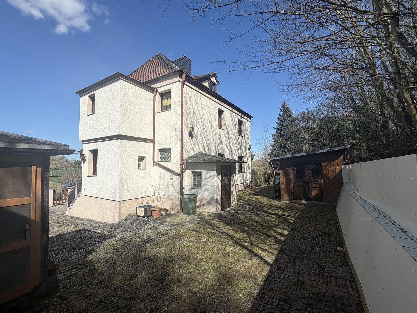 Prodej domu 110 m², pozemek 881 m², Friedhofsweg 7, Naumburg (Saale), Sasko-Anhaltsko Prodej domu 110 m², pozemek 881 m², Friedhofsweg 7, Naumburg (Saale), Sasko-Anhaltsko