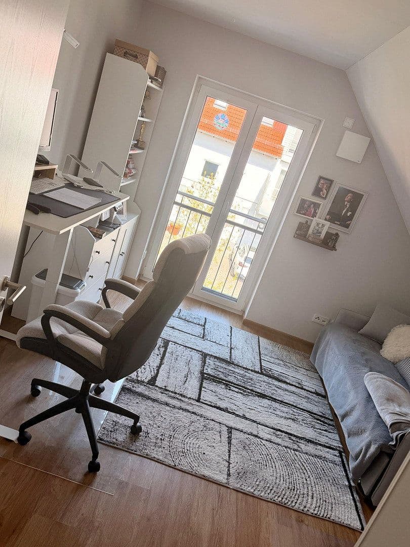 Pronájem domu 190 m², pozemek 311 m², Bruchköbel, Hessen Pronájem domu 190 m², pozemek 311 m², Bruchköbel, Hessen