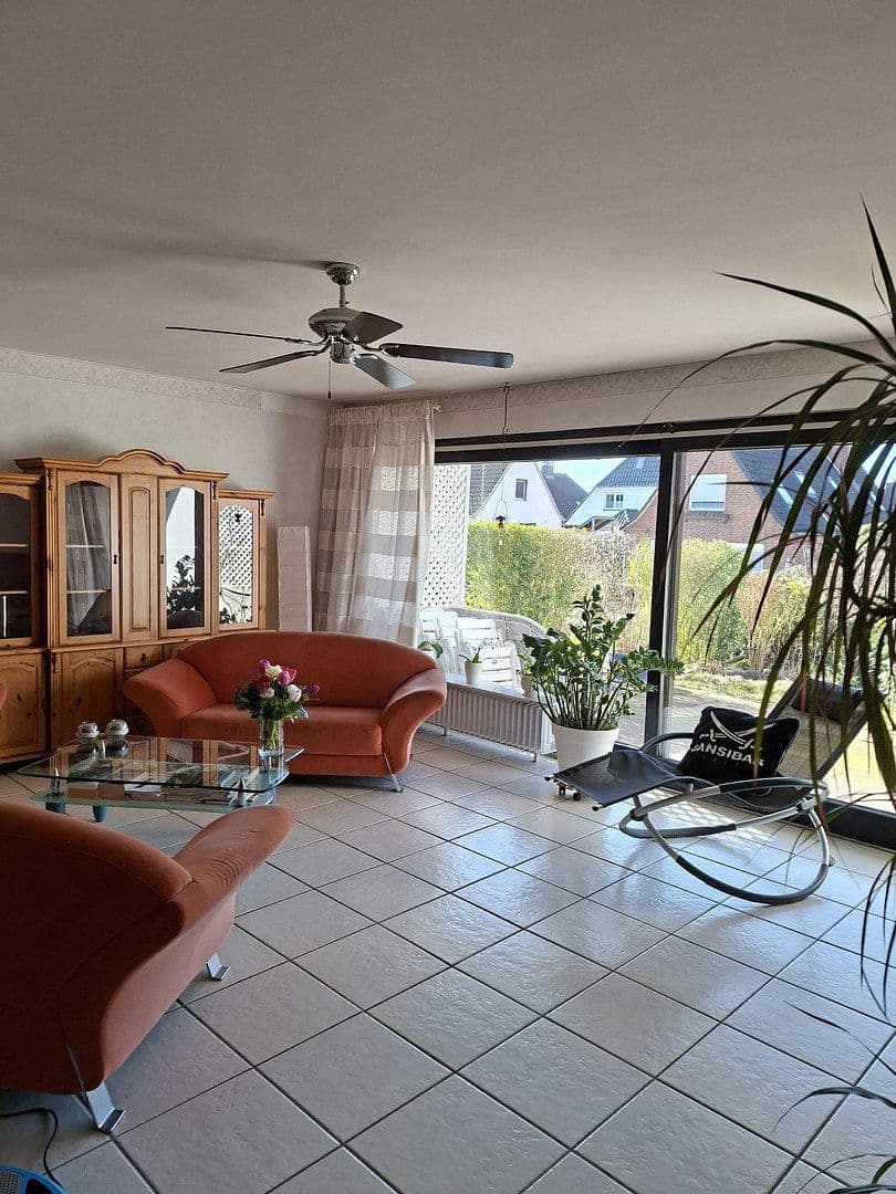 Prodej domu 143 m², pozemek 171 m², Quickborn, Šlesvicko-Holštýnsko Prodej domu 143 m², pozemek 171 m², Quickborn, Šlesvicko-Holštýnsko