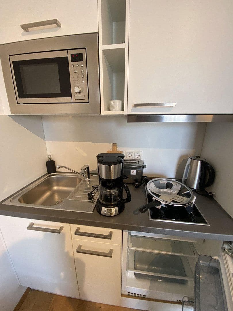 Pronájem bytu 1+1 24 m², Wexstraße 14, Wilmersdorf, Berlin, Berlín Pronájem bytu 1+1 24 m², Wexstraße 14, Wilmersdorf, Berlin, Berlín