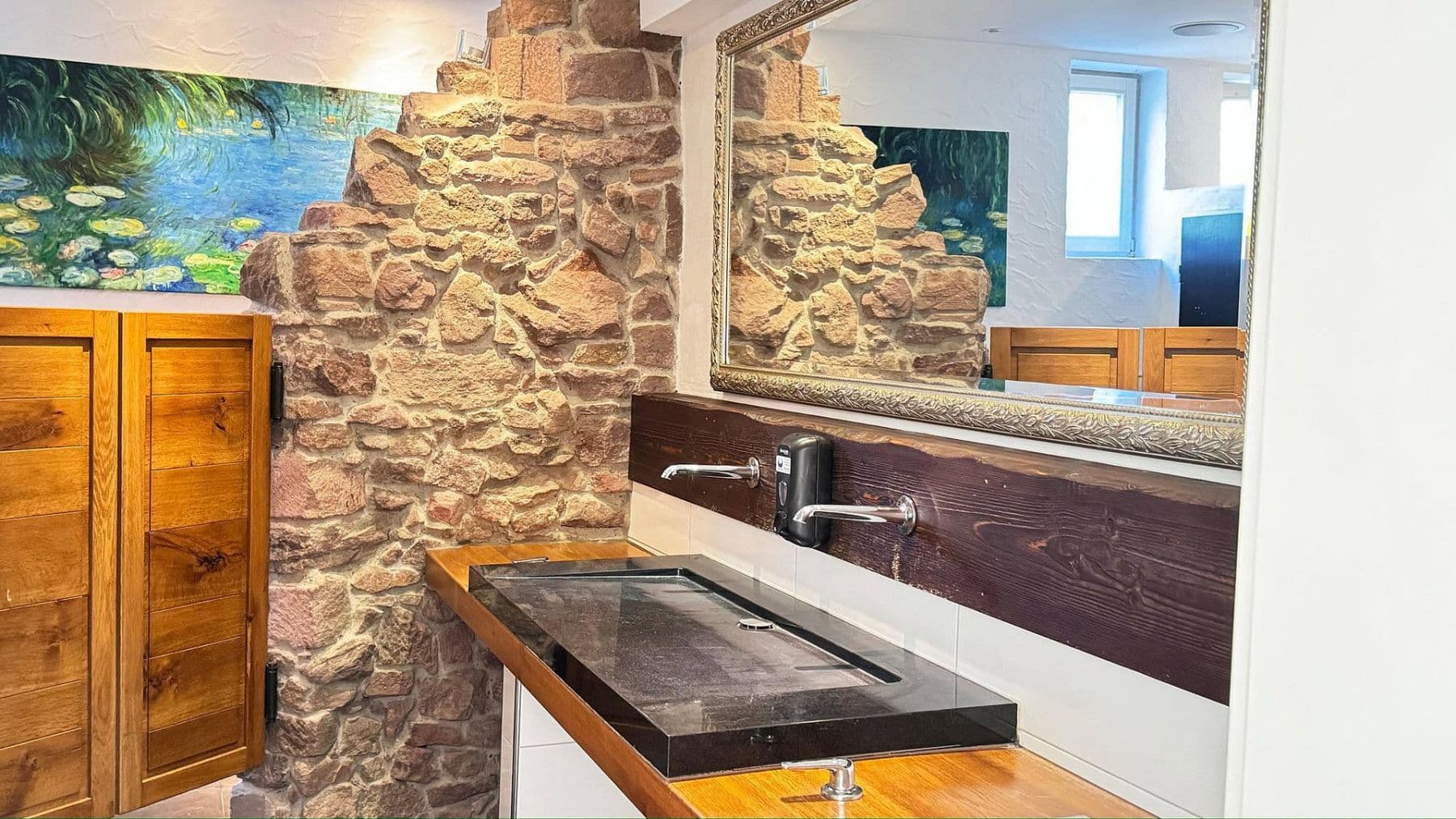 Prodej domu 1.045 m², pozemek 2.132 m², Mühleinsel 1, Kenzingen, Bádensko-Württembersko Prodej domu 1.045 m², pozemek 2.132 m², Mühleinsel 1, Kenzingen, Bádensko-Württembersko