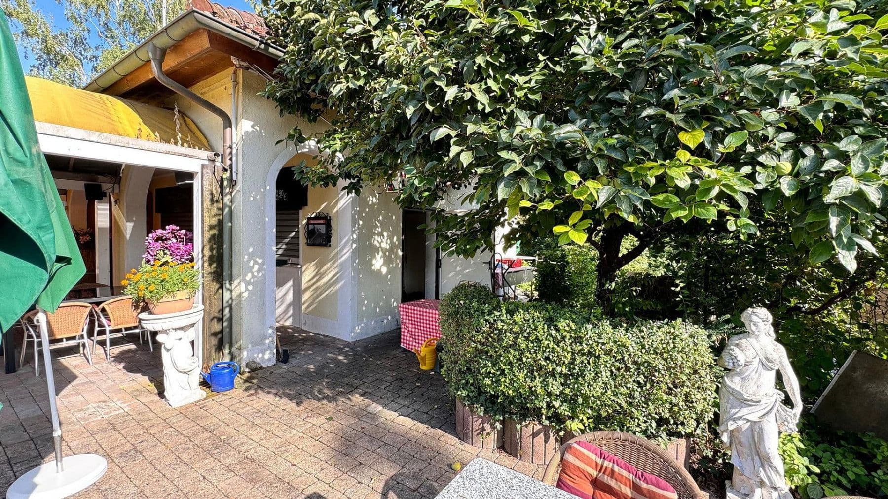 Prodej domu 1.045 m², pozemek 2.132 m², Mühleinsel 1, Kenzingen, Bádensko-Württembersko Prodej domu 1.045 m², pozemek 2.132 m², Mühleinsel 1, Kenzingen, Bádensko-Württembersko