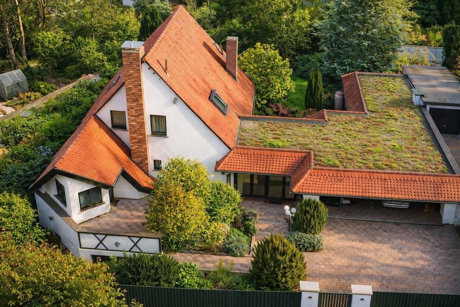 Pronájem domu 308 m², pozemek 1.100 m², Zirndorf, Bavorsko Pronájem domu 308 m², pozemek 1.100 m², Zirndorf, Bavorsko