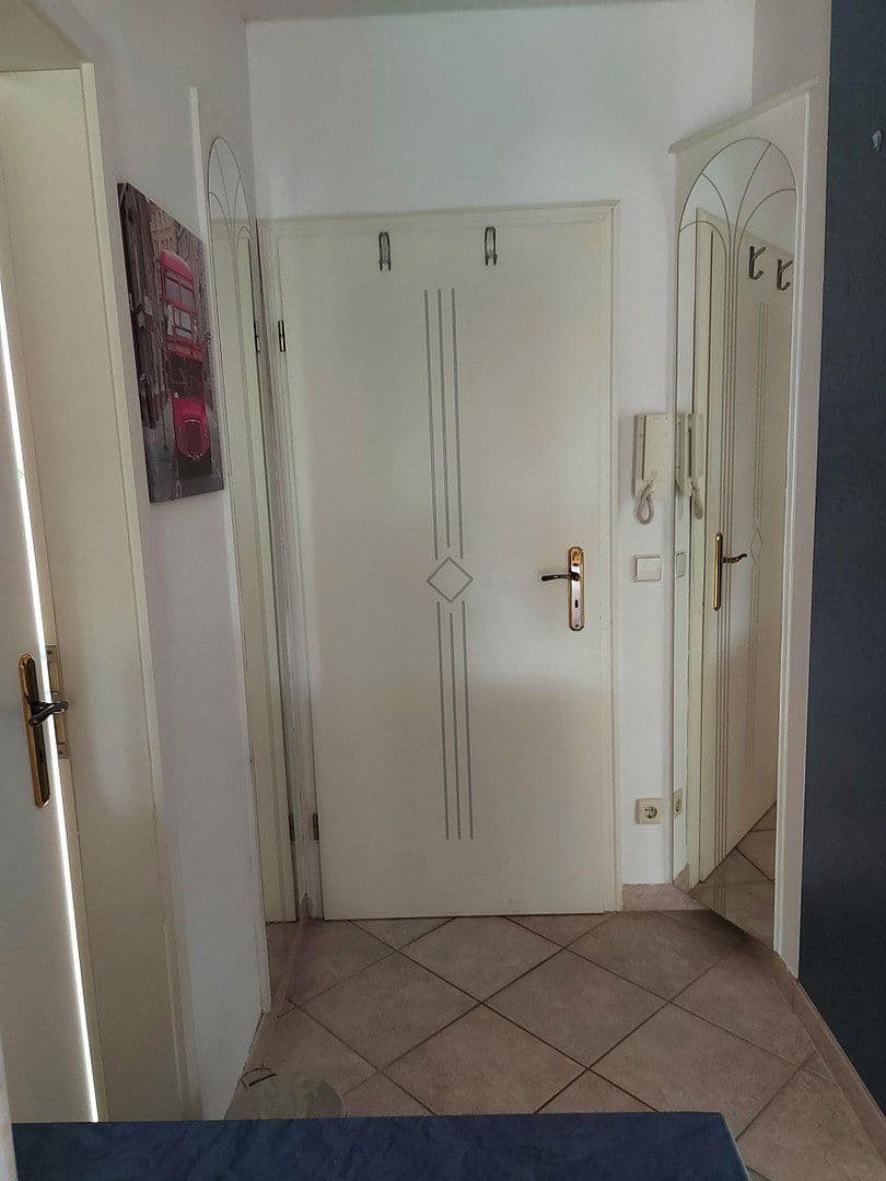 Pronájem bytu 2+1 65 m², Schwalbach am Taunus, Hessen Pronájem bytu 2+1 65 m², Schwalbach am Taunus, Hessen