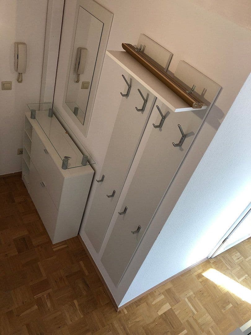 Pronájem bytu 1+kk 36 m², Lauffen am Neckar, Bádensko-Württembersko Pronájem bytu 1+kk 36 m², Lauffen am Neckar, Bádensko-Württembersko