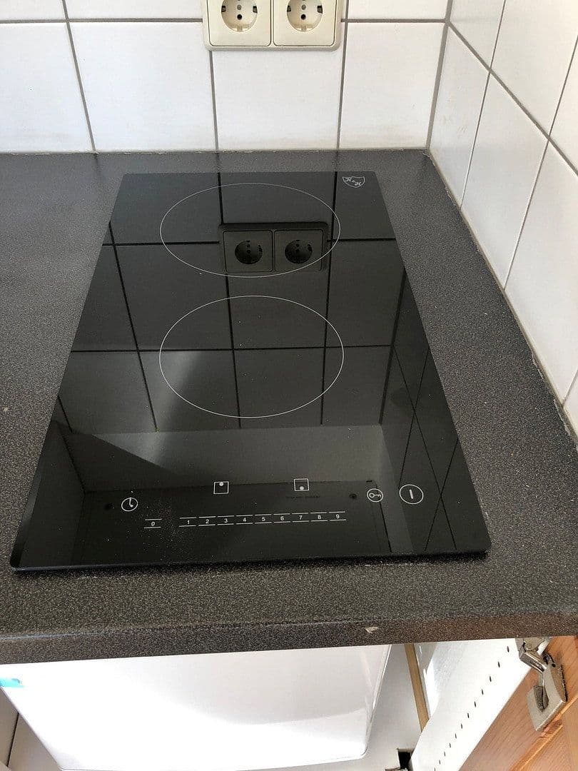 Pronájem bytu 1+kk 36 m², Lauffen am Neckar, Bádensko-Württembersko Pronájem bytu 1+kk 36 m², Lauffen am Neckar, Bádensko-Württembersko