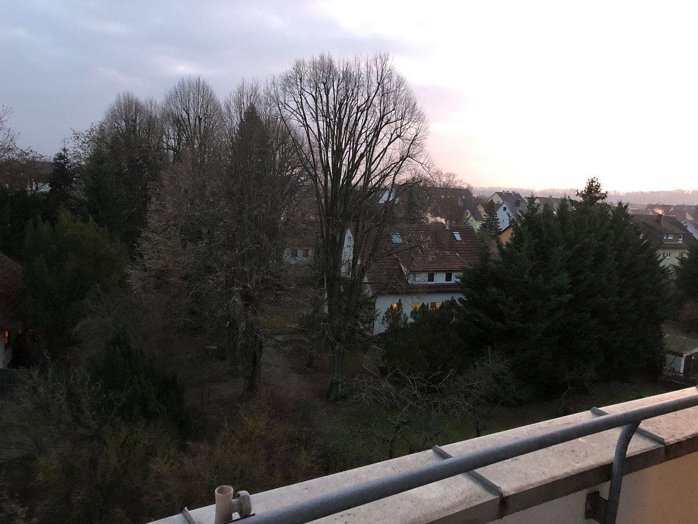 Pronájem bytu 1+kk 36 m², Lauffen am Neckar, Bádensko-Württembersko Pronájem bytu 1+kk 36 m², Lauffen am Neckar, Bádensko-Württembersko