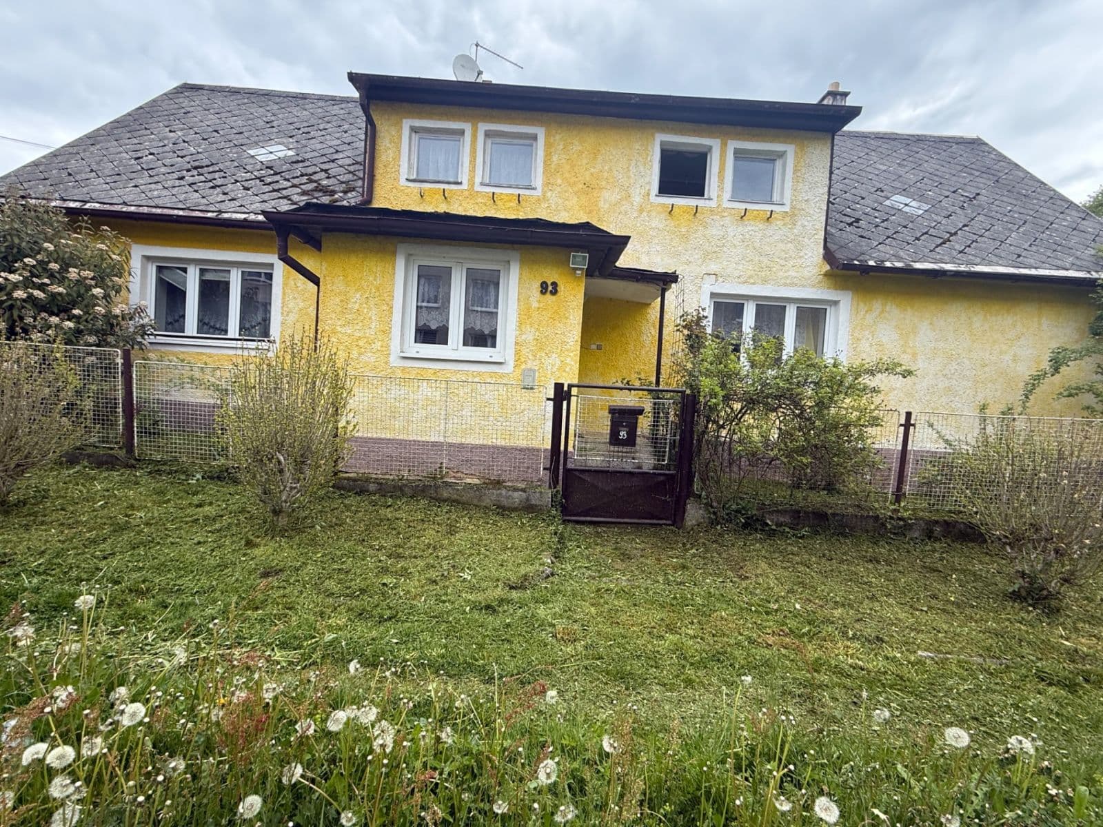Prodej domu 120 m², pozemek 406 m², Růžová, Halže, Plzeňský kraj Prodej domu 120 m², pozemek 406 m², Růžová, Halže, Plzeňský kraj