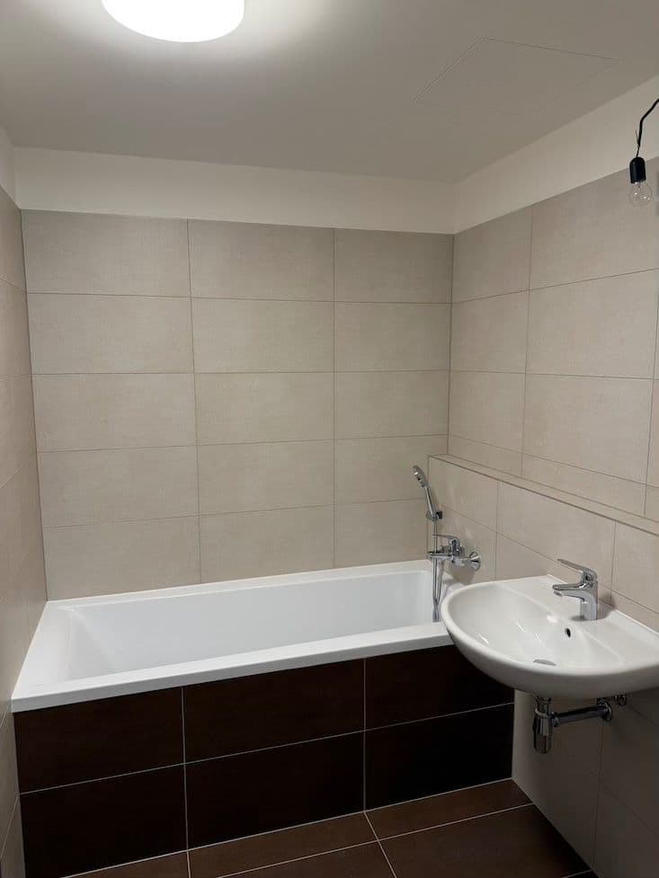 Prodej bytu 2+kk 44 m², U Továren, Praha, Praha Prodej bytu 2+kk 44 m², U Továren, Praha, Praha