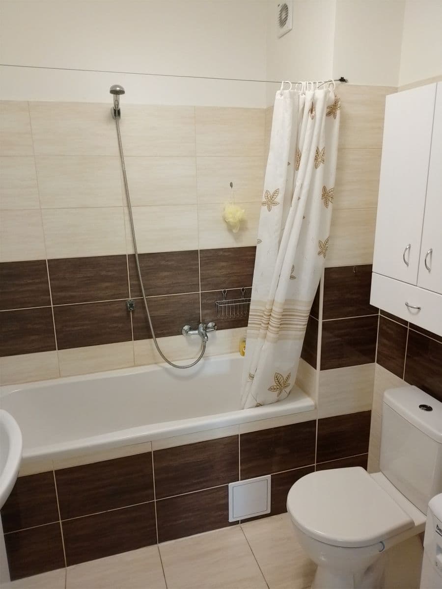 Pronájem bytu 2+kk 53 m², Malátova, Městec Králové, Středočeský kraj Pronájem bytu 2+kk 53 m², Malátova, Městec Králové, Středočeský kraj