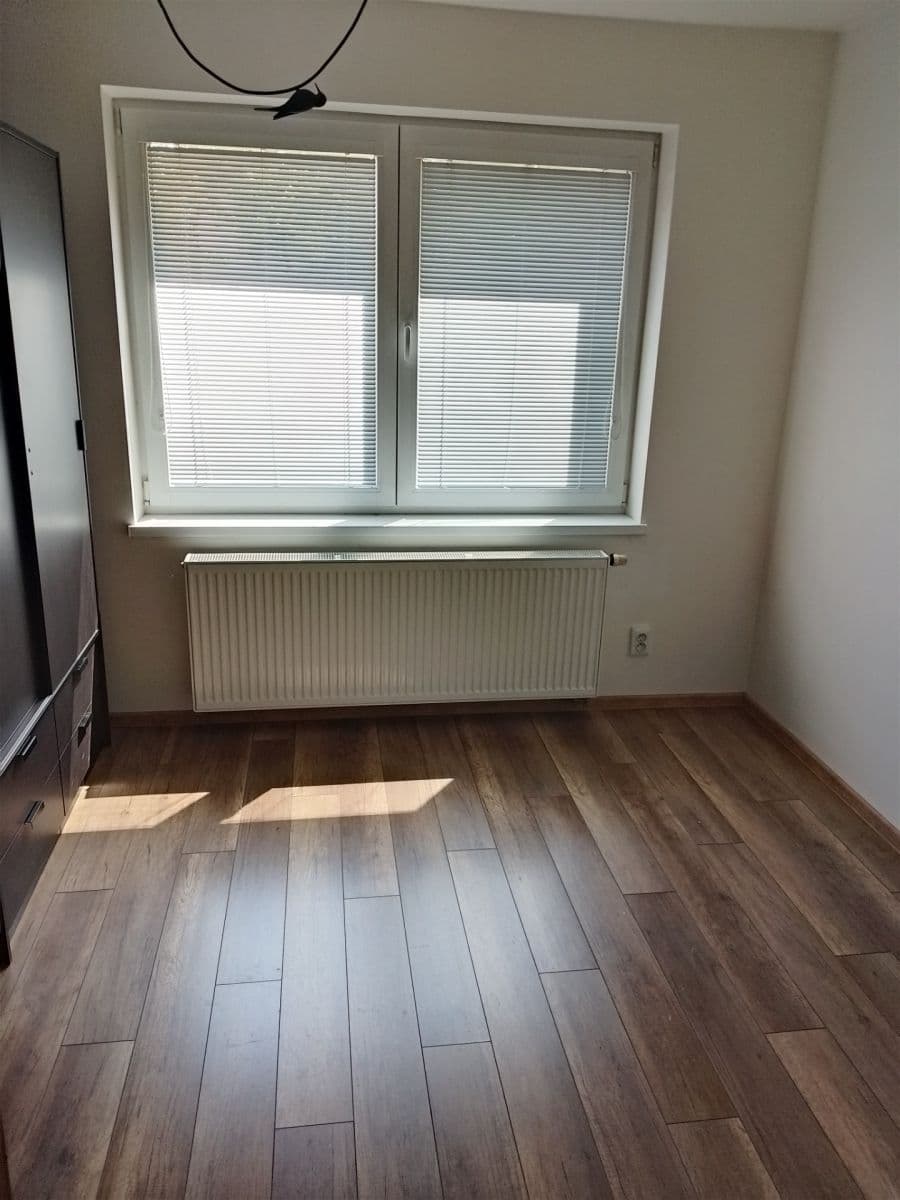 Pronájem bytu 2+kk 53 m², Malátova, Městec Králové, Středočeský kraj Pronájem bytu 2+kk 53 m², Malátova, Městec Králové, Středočeský kraj