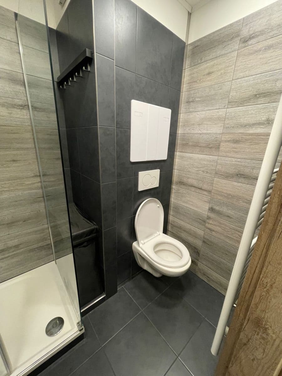 Pronájem bytu 2+kk 35 m², Krakovská, Kralupy nad Vltavou, Středočeský kraj Pronájem bytu 2+kk 35 m², Krakovská, Kralupy nad Vltavou, Středočeský kraj