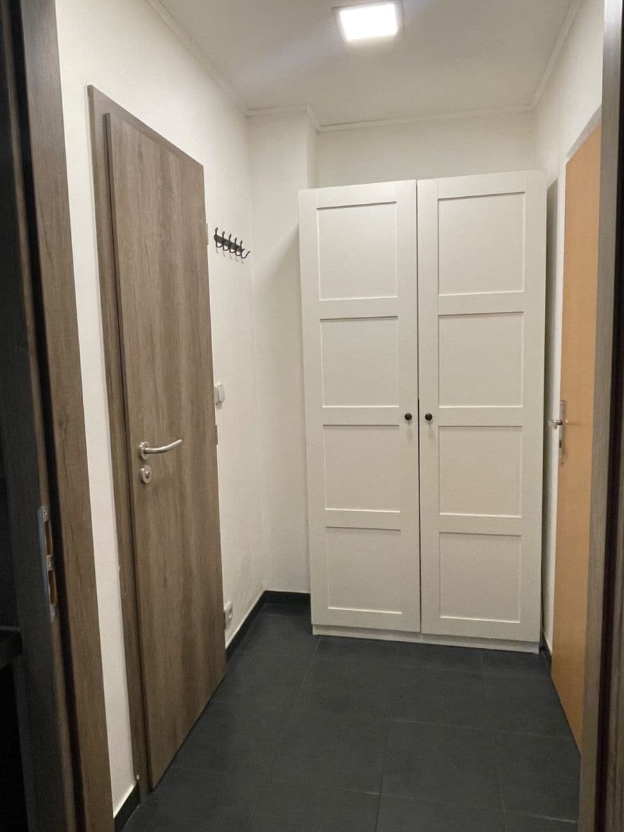 Pronájem bytu 2+kk 35 m², Krakovská, Kralupy nad Vltavou, Středočeský kraj Pronájem bytu 2+kk 35 m², Krakovská, Kralupy nad Vltavou, Středočeský kraj
