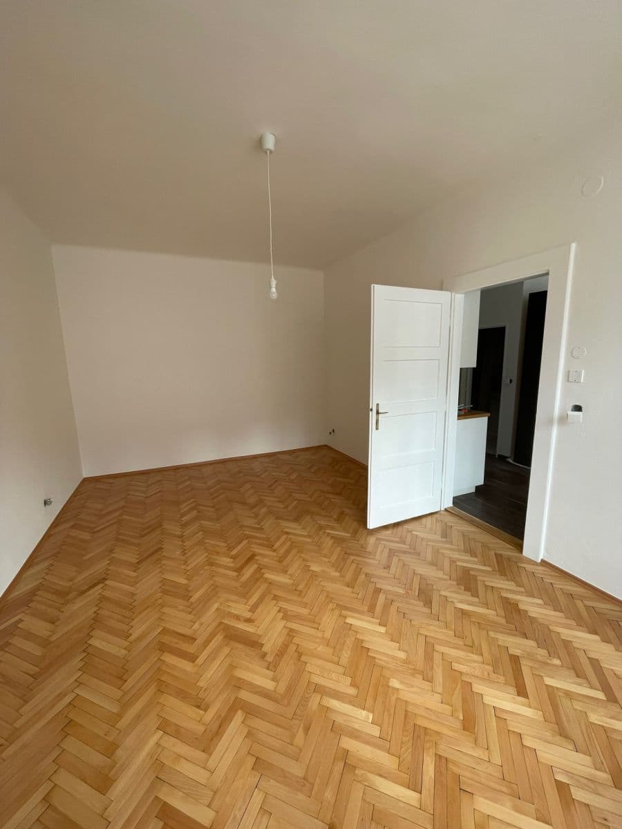 Pronájem bytu 2+kk 51 m², N. A. Někrasova, Praha, Praha Pronájem bytu 2+kk 51 m², N. A. Někrasova, Praha, Praha