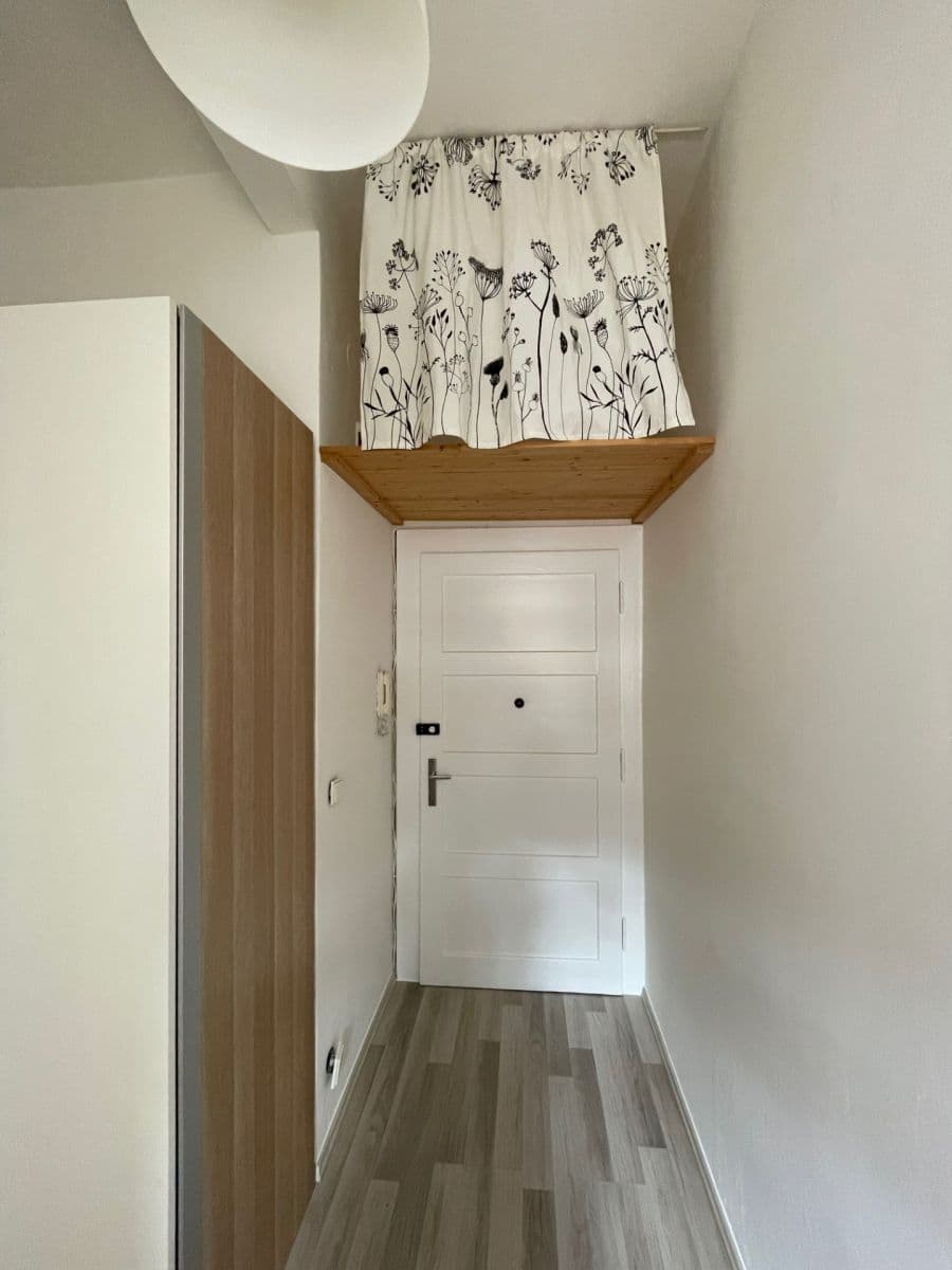 Pronájem bytu 2+kk 51 m², N. A. Někrasova, Praha, Praha Pronájem bytu 2+kk 51 m², N. A. Někrasova, Praha, Praha