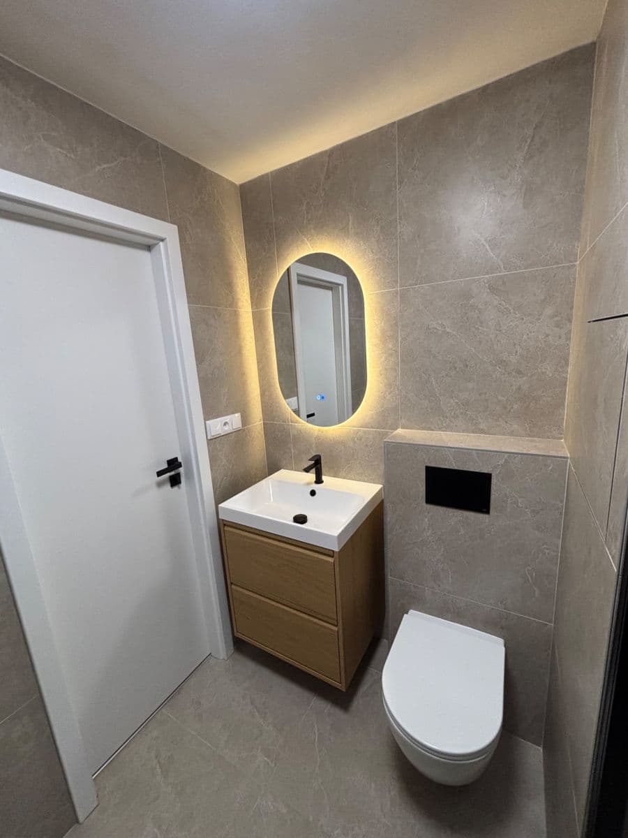 Pronájem bytu 1+1 36 m², Kosmonautů, Děčín, Ústecký kraj Pronájem bytu 1+1 36 m², Kosmonautů, Děčín, Ústecký kraj