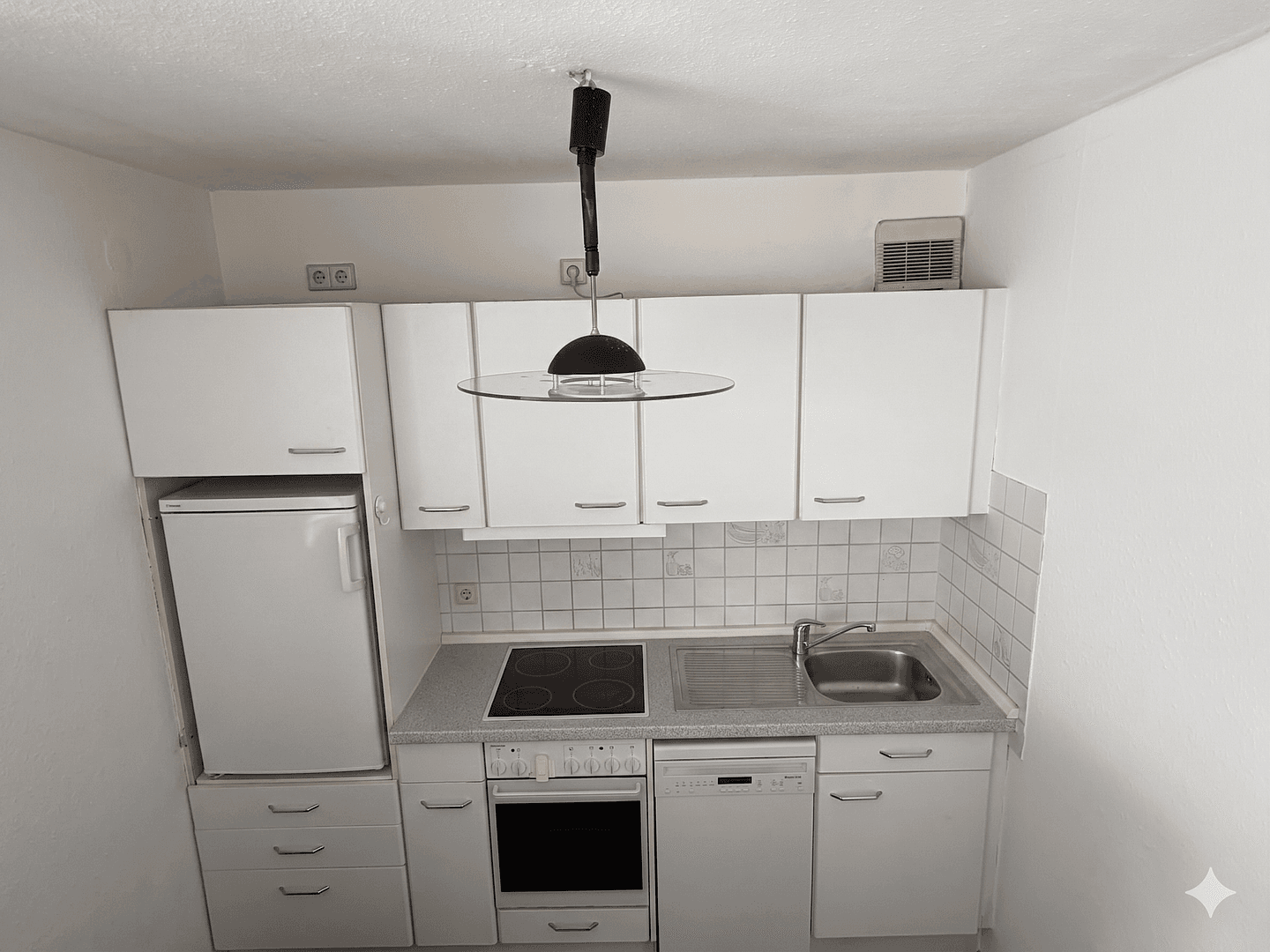 Pronájem bytu 2+1 55 m², Stuttgart, Bádensko-Württembersko Pronájem bytu 2+1 55 m², Stuttgart, Bádensko-Württembersko