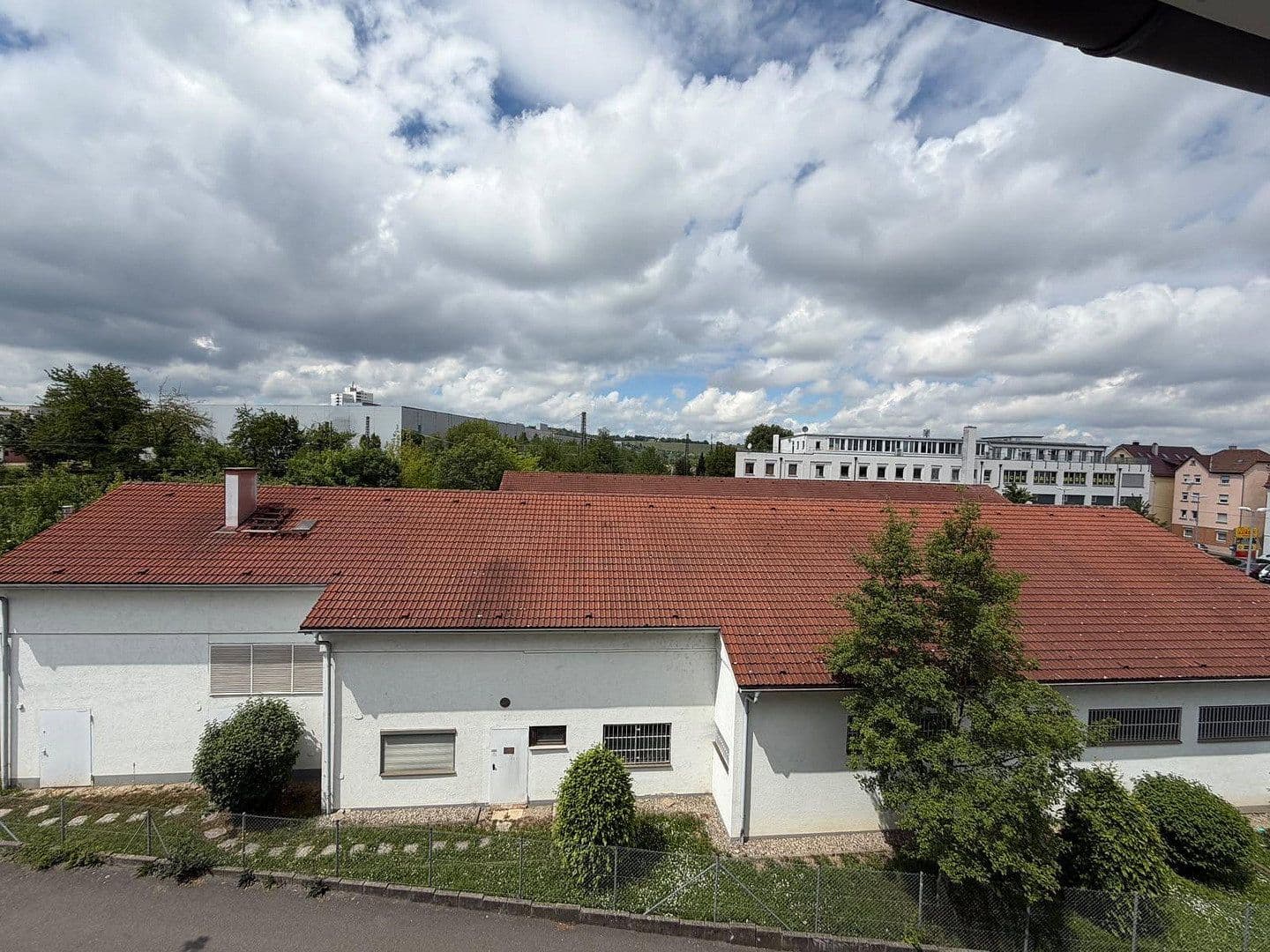 Pronájem bytu 2+1 55 m², Stuttgart, Bádensko-Württembersko Pronájem bytu 2+1 55 m², Stuttgart, Bádensko-Württembersko