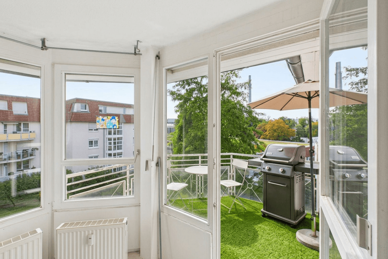 Pronájem bytu 2+1 55 m², Stuttgart, Bádensko-Württembersko Pronájem bytu 2+1 55 m², Stuttgart, Bádensko-Württembersko