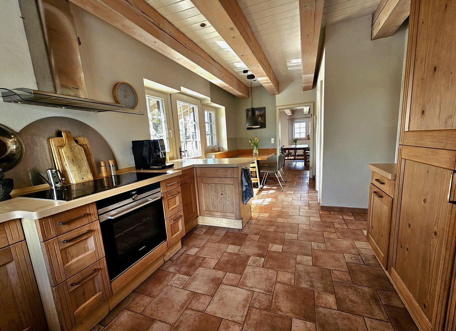 Prodej domu 255 m², pozemek 2.200 m², Wahrenholz, Dolní Sasko Prodej domu 255 m², pozemek 2.200 m², Wahrenholz, Dolní Sasko