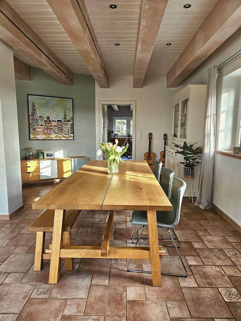 Prodej domu 255 m², pozemek 2.200 m², Wahrenholz, Dolní Sasko Prodej domu 255 m², pozemek 2.200 m², Wahrenholz, Dolní Sasko