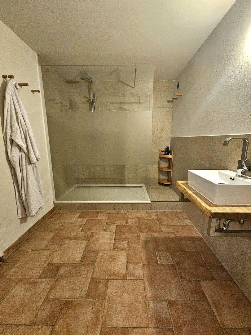 Prodej domu 255 m², pozemek 2.200 m², Wahrenholz, Dolní Sasko Prodej domu 255 m², pozemek 2.200 m², Wahrenholz, Dolní Sasko