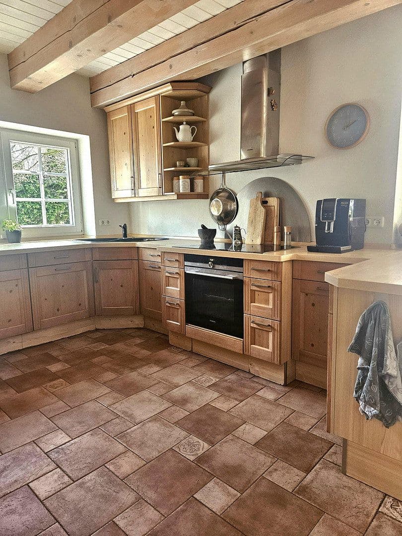 Prodej domu 255 m², pozemek 2.200 m², Wahrenholz, Dolní Sasko Prodej domu 255 m², pozemek 2.200 m², Wahrenholz, Dolní Sasko