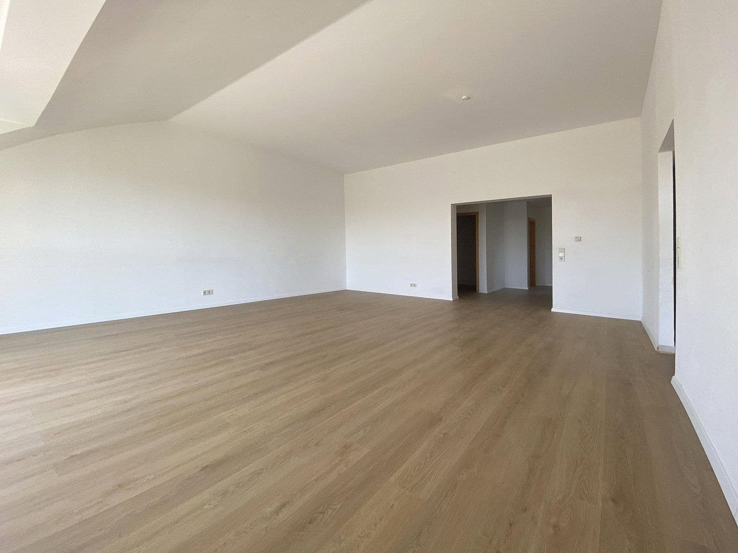Pronájem bytu 3+1 116 m², Speyer, Porýní-Falc Pronájem bytu 3+1 116 m², Speyer, Porýní-Falc