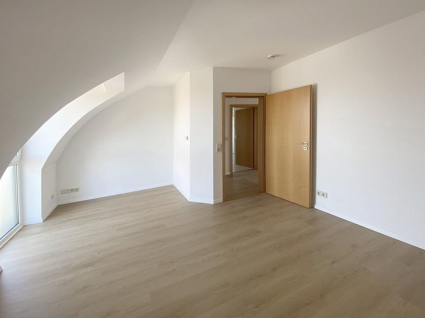 Pronájem bytu 3+1 116 m², Speyer, Porýní-Falc Pronájem bytu 3+1 116 m², Speyer, Porýní-Falc