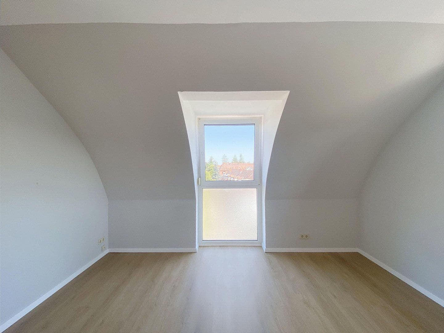 Pronájem bytu 3+1 116 m², Speyer, Porýní-Falc Pronájem bytu 3+1 116 m², Speyer, Porýní-Falc