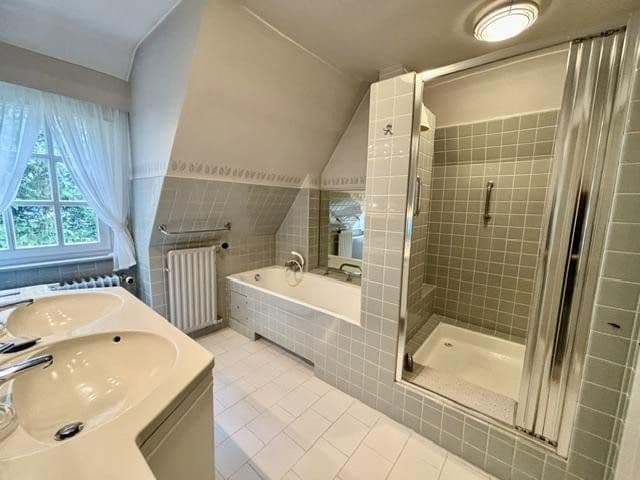 Prodej domu 175 m², pozemek 500 m², Bremen-Radio Bremen, Bremen Prodej domu 175 m², pozemek 500 m², Bremen-Radio Bremen, Bremen