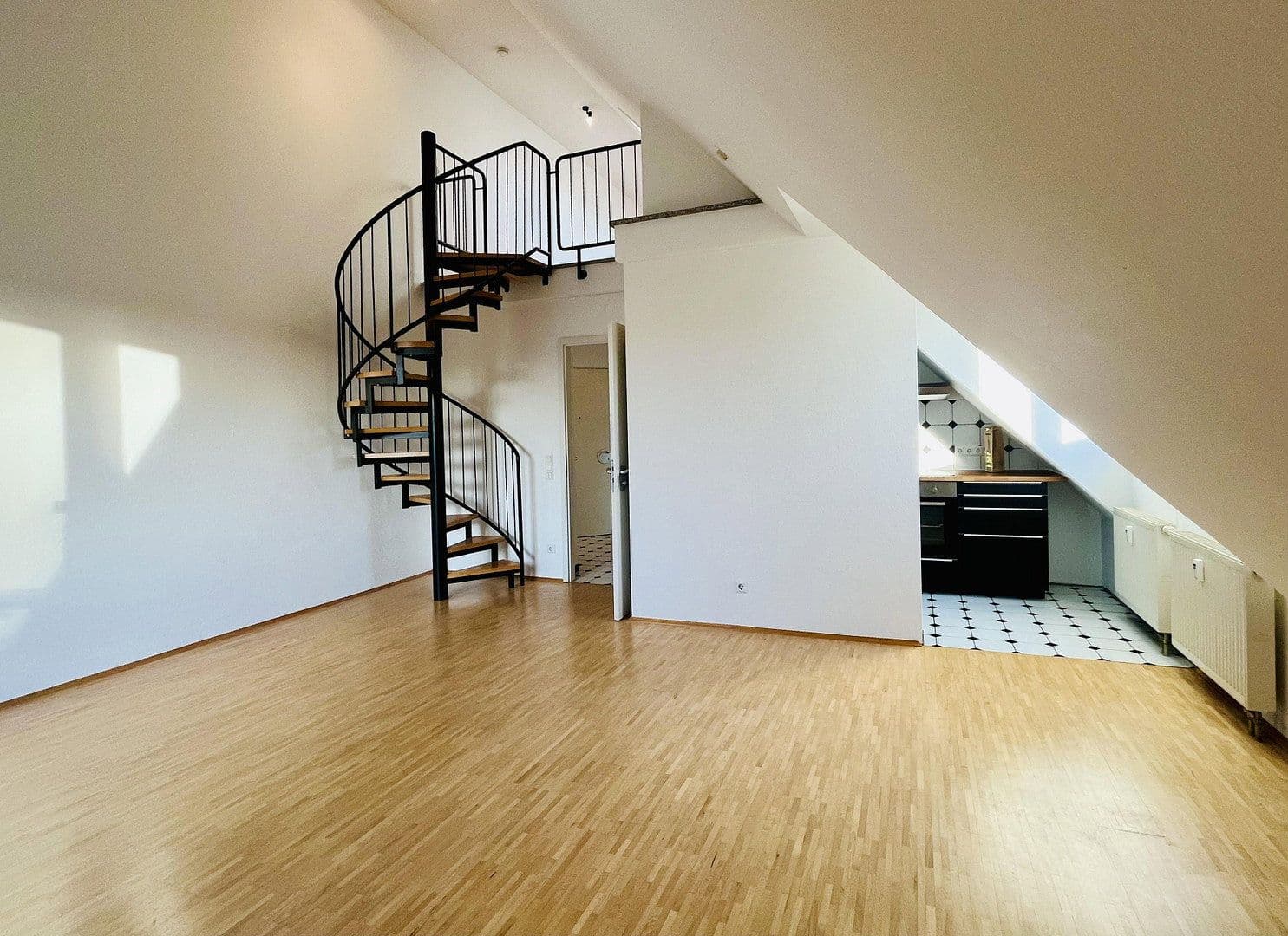 Prodej bytu 2+kk 67 m², Leopoldstraße 6, Bayreuth, Bavorsko Prodej bytu 2+kk 67 m², Leopoldstraße 6, Bayreuth, Bavorsko